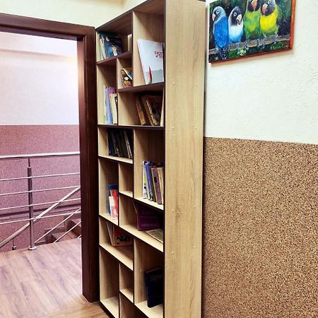 Hostel Gulliver Uzhhorod Ngoại thất bức ảnh